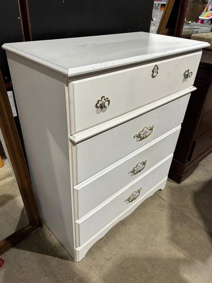 White 4-Drawer Dresser