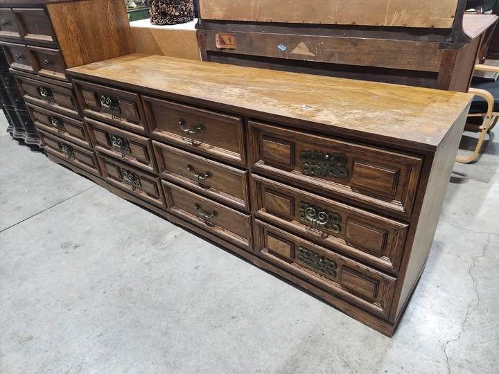 Vintage Wooden 2 Piece Dresser Set