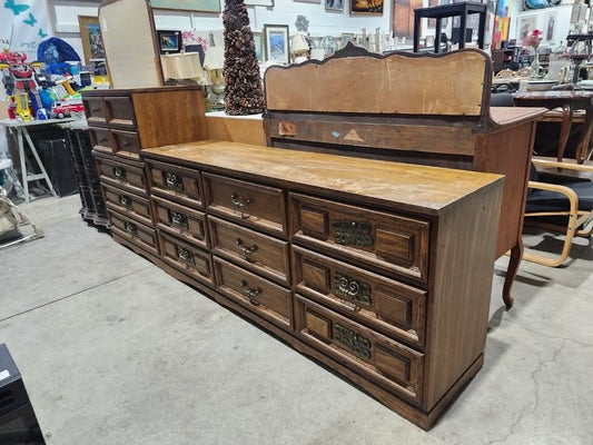 Vintage Wooden 2 Piece Dresser Set