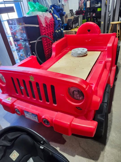 Little Tikes Jeep Wrangler shaped Toddler/Twin Bed
