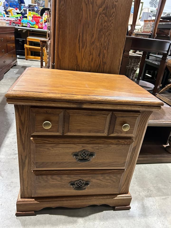 Vintage Oak Nightstand with Three Drawers