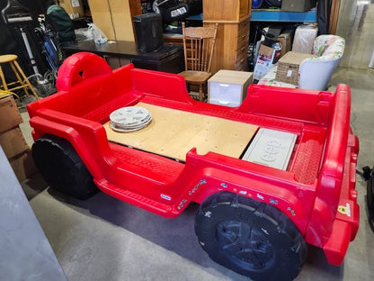 Little Tikes Jeep Wrangler shaped Toddler/Twin Bed