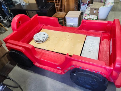 Little Tikes Jeep Wrangler shaped Toddler/Twin Bed