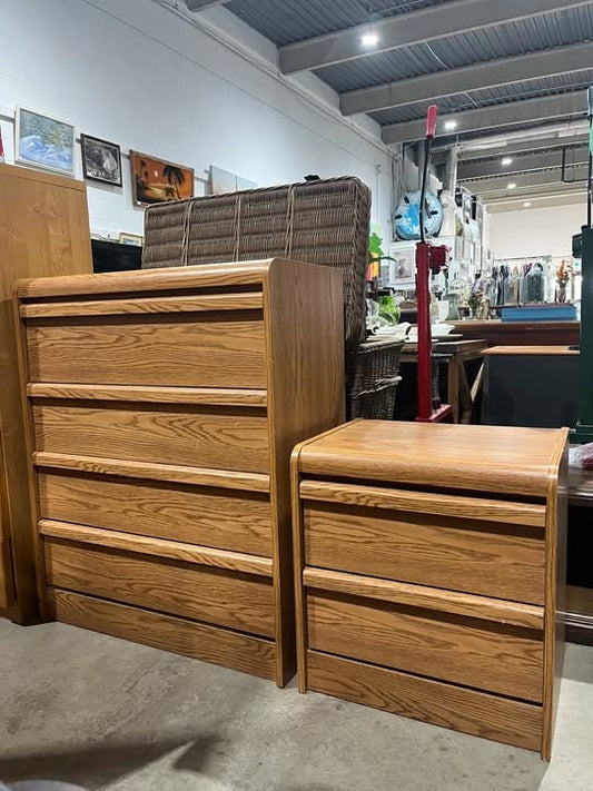 Oak Wood effect Dresser and Nightstand Set
