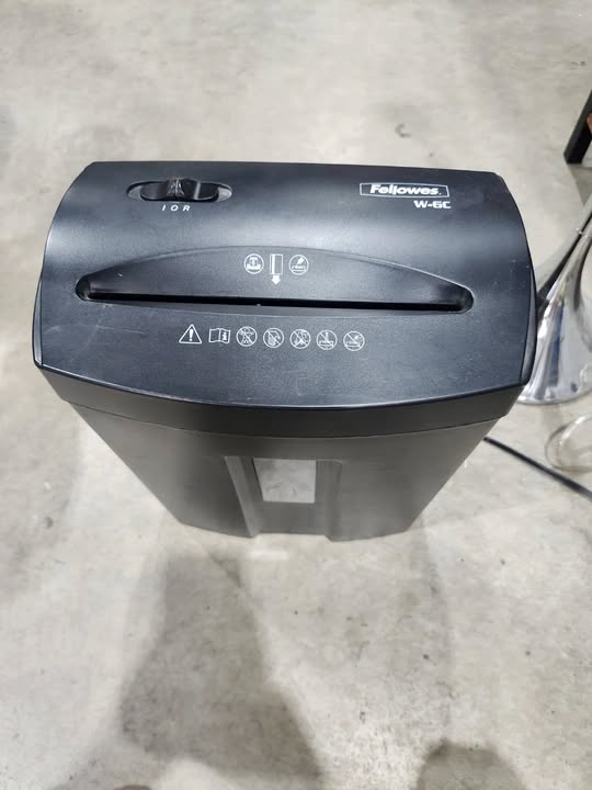 Fellowes W-6C Paper Shredder