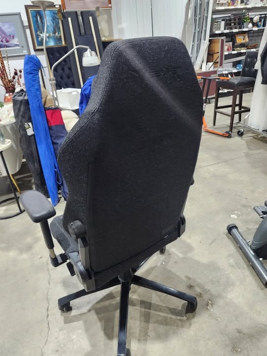 Secretlab TITAN Evo 2022 gaming chair