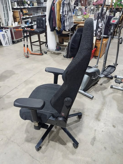 Secretlab TITAN Evo 2022 gaming chair