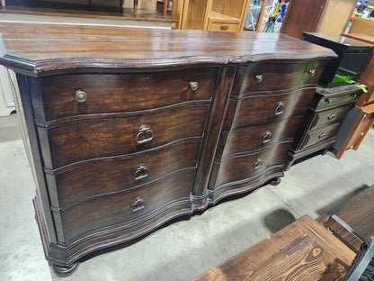 Stanley Furniture - Stunning Solid Wooden Double Dresser