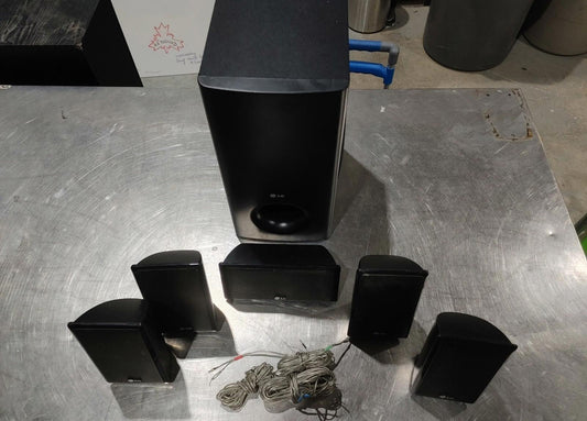 LG 6-Piece SB95SA SurroundSound Speakers with 3 rolls of speaker wire - Fair