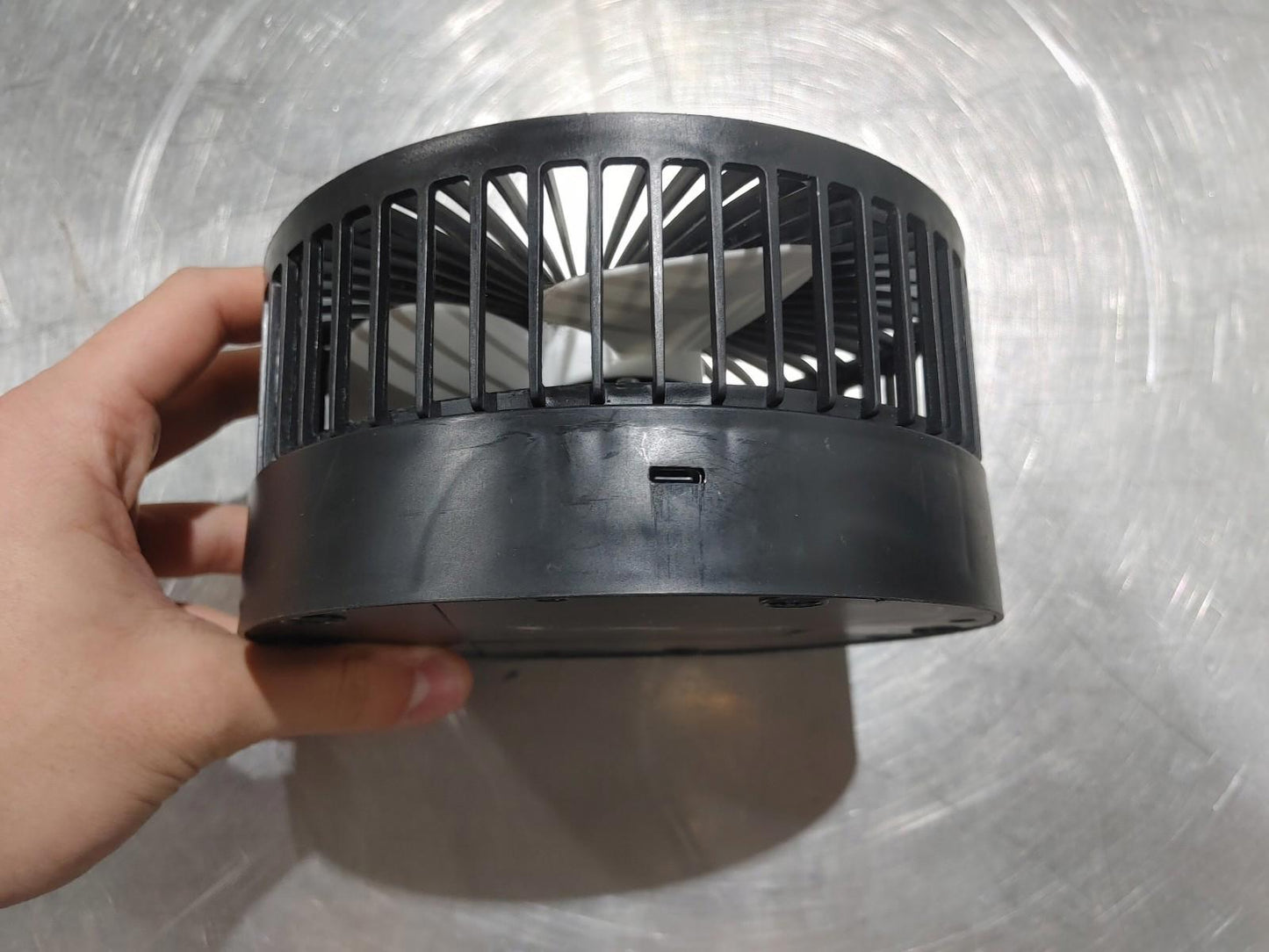 Good Condition POM Peace Of Mind Portable USB Fan Model F2G-22 Black Working