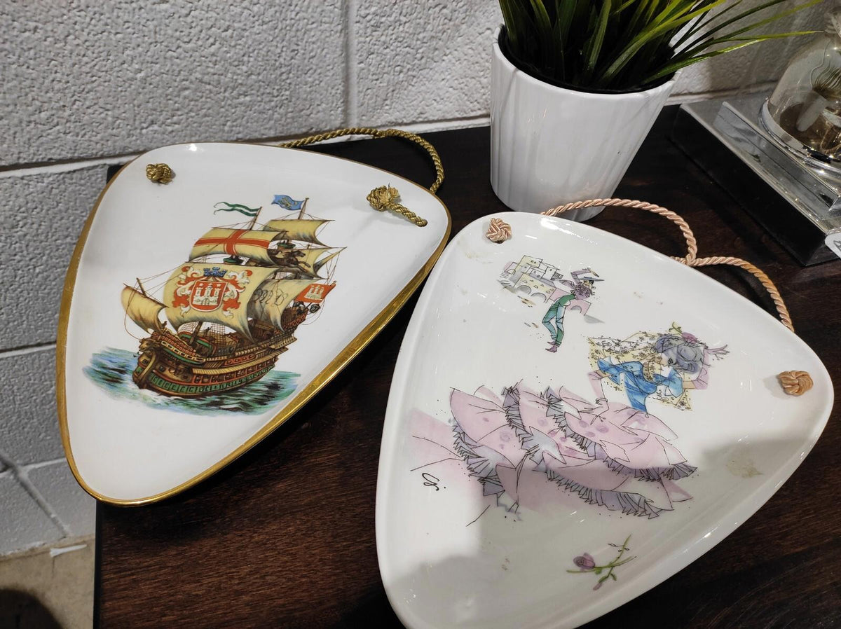 Alka Kunst Porcelain Plate Triangular  Wall Hanging Bavaria Set of 2