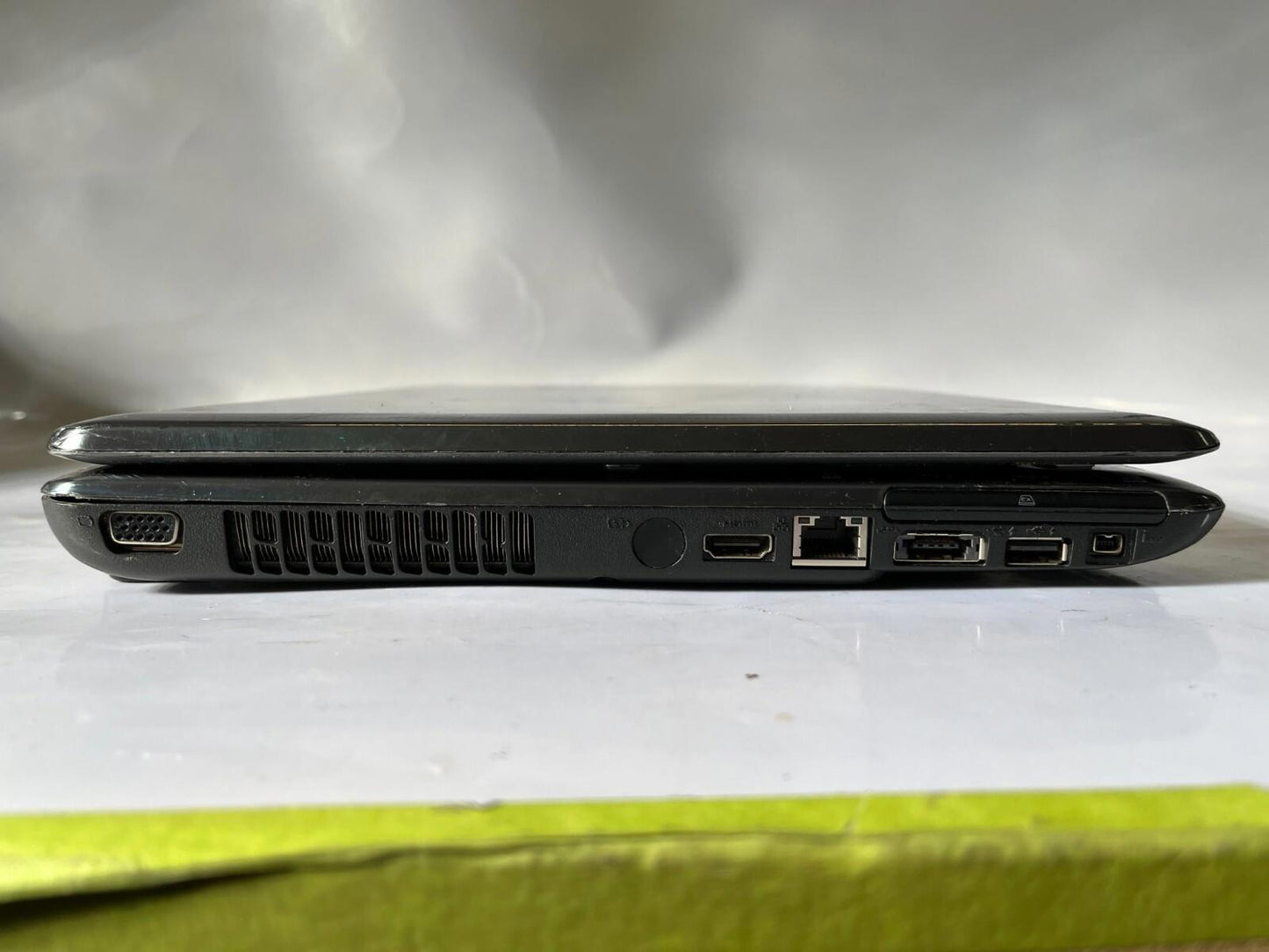 Toshiba A300 Core 2 Duo T6400 2.00GHz 3GB RAM NO HDD NO OS NO BATTERY