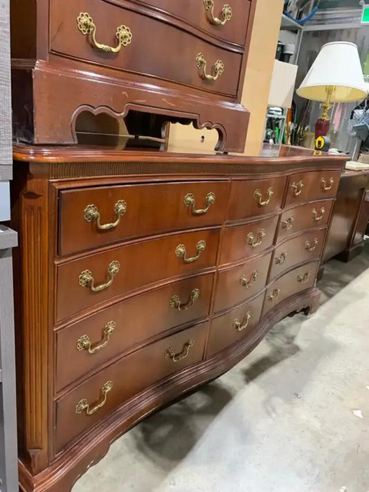 15 Drawer Lexington Dresser and Side Table
