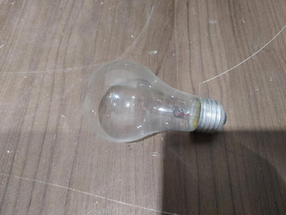 EXCELLENT CONDITION General Electric Cristal Clair 60w Light Bulbs 2 Pack - 1