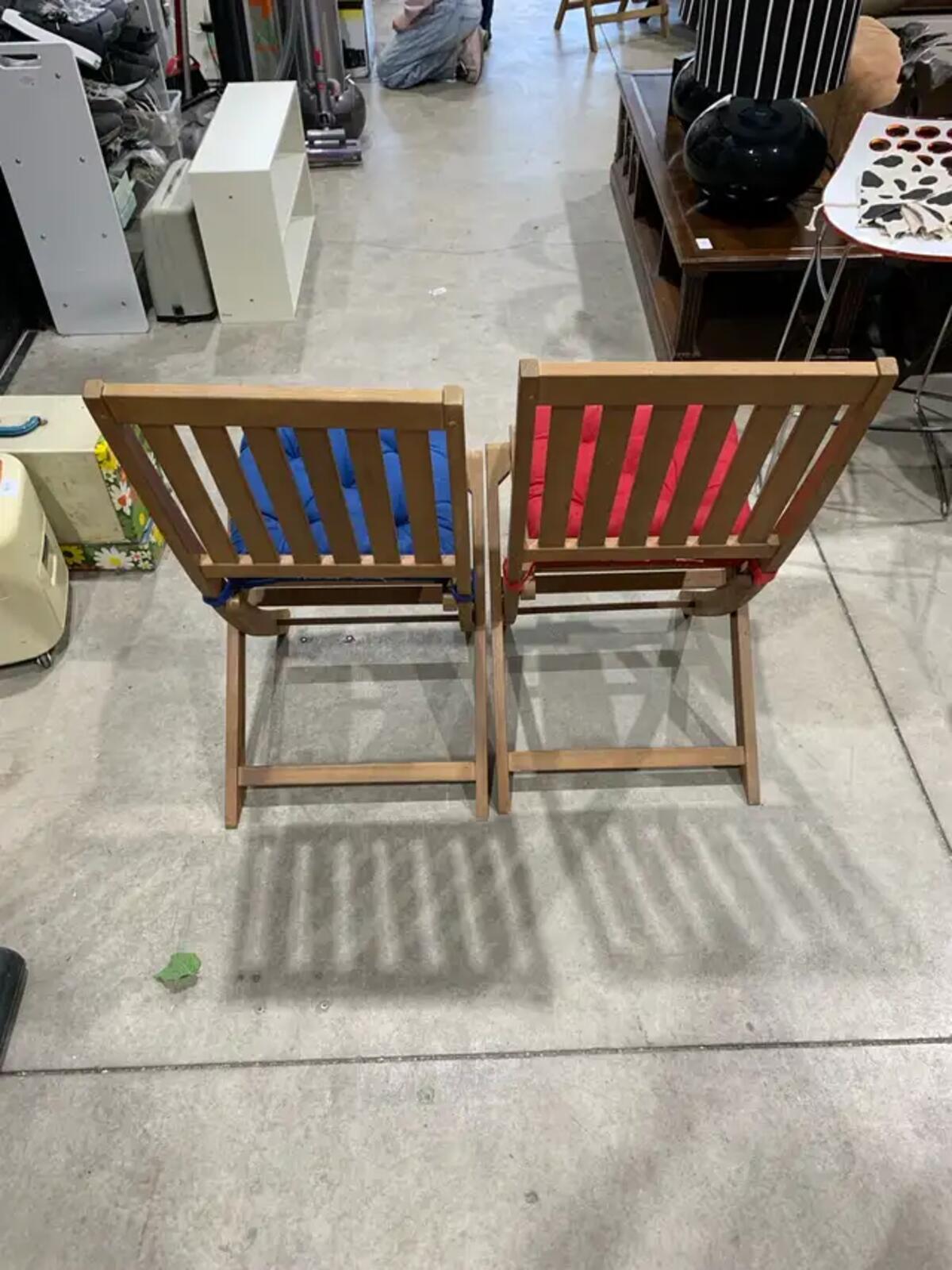 Table et chaises de bistrot en teck
