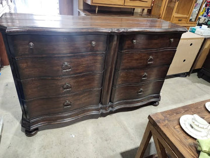Stanley Furniture - Stunning Solid Wooden Double Dresser