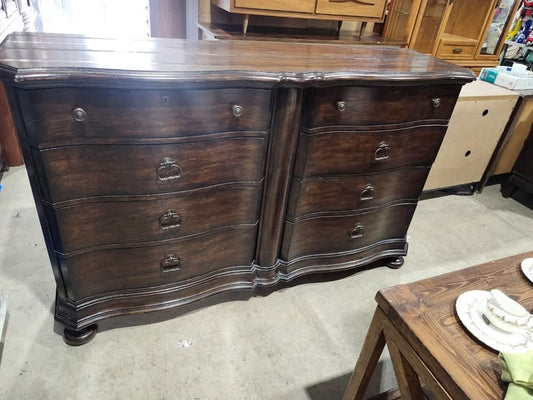Stanley Furniture - Stunning Solid Wooden Double Dresser