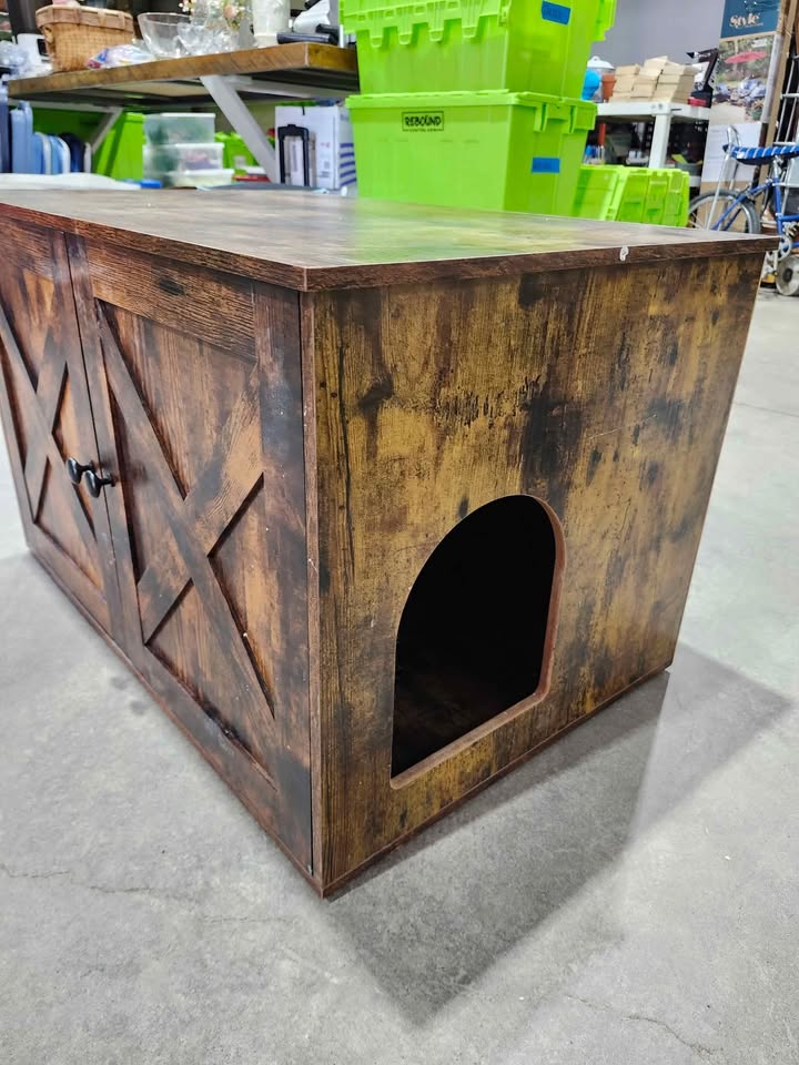 Rustic Brown Wooden Cat Litter Cabinet