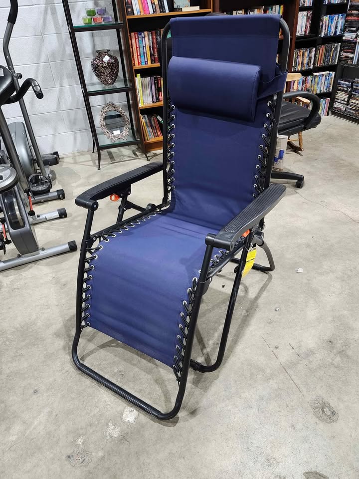 Multi-Position Zero Gravity Lounge Chair