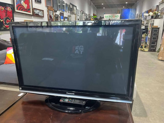 Panasonic TV with Remote 47"