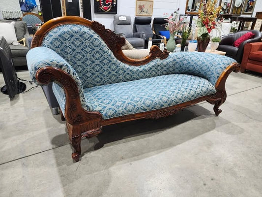 Elegant Victorian Recamier Chaise Lounge