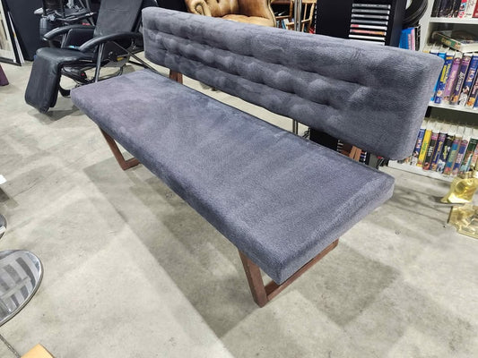 Structube SYLVIA bench with tufted backrest