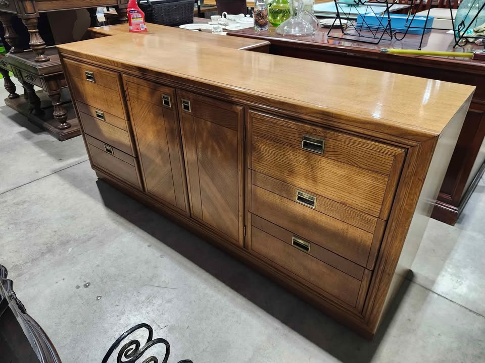 Vintage Solid Wooden Dresser with 9 Drawers