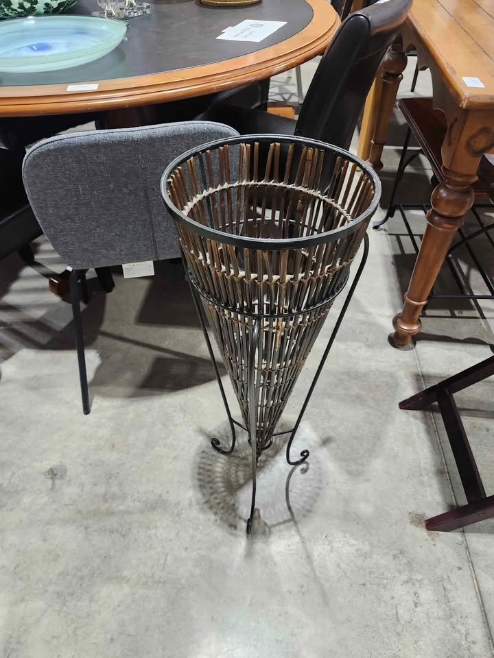 Woven Basket Stand