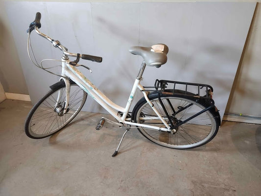 White Trek City Cruiser Bike