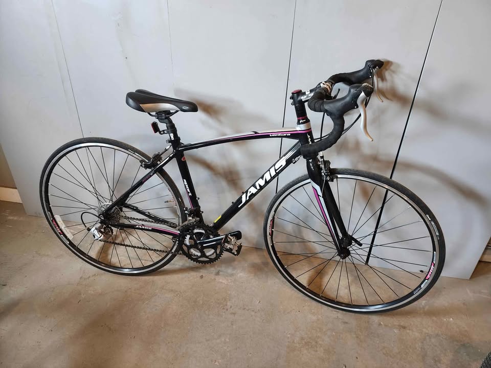 Jamis Ventura Sport Road Bike New!