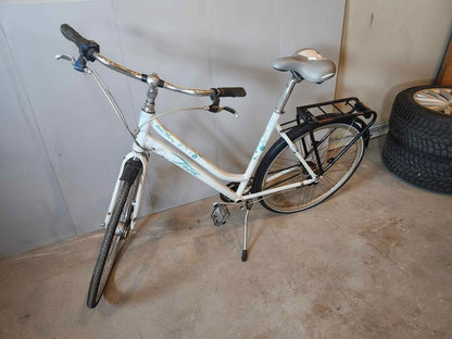 White Trek City Cruiser Bike