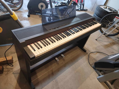 Roland HP-800 Digital Piano
