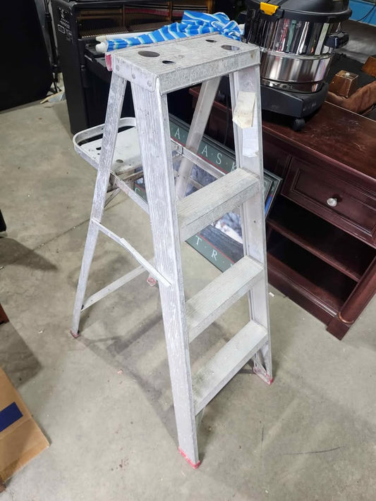 4ft Aluminum Step Ladder