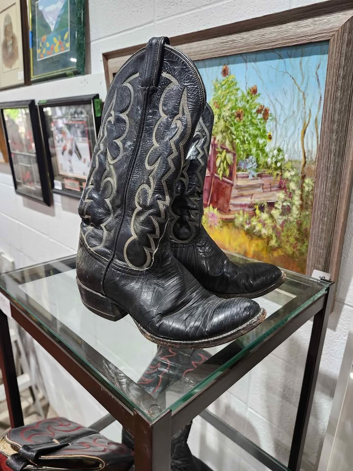 Black Leather Cowboy Boots - Tony Lama Size 7D