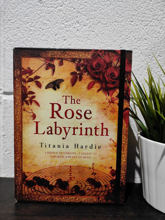 The Rose Labyrinth - Hardcover By Hardie, Titania