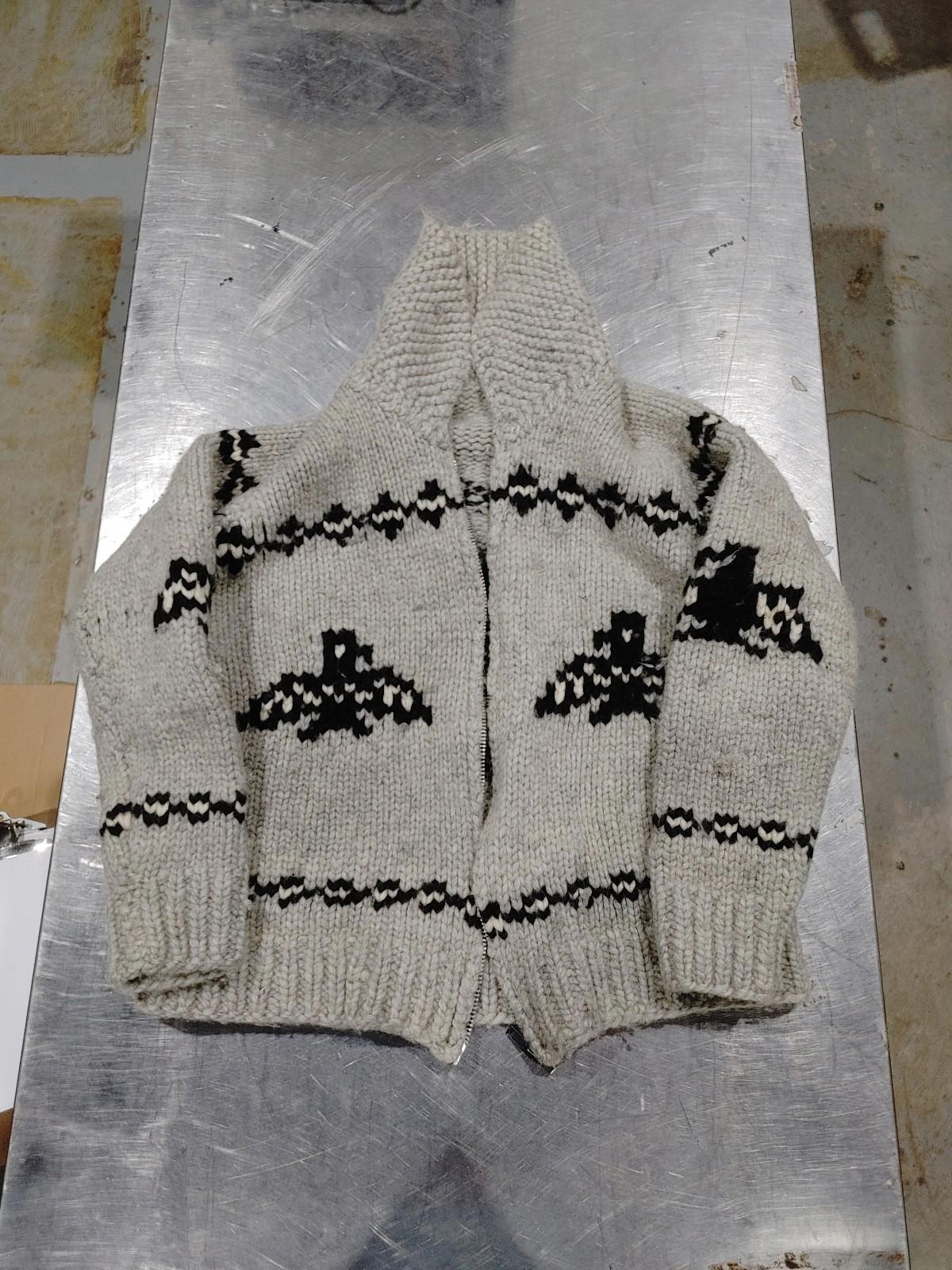 100% Wool Women's Zip-up Grey Sweater with Black/White Pattern