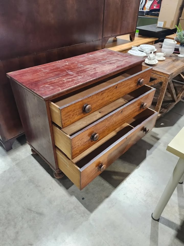 Vintage Wooden 3-Drawer Dresser