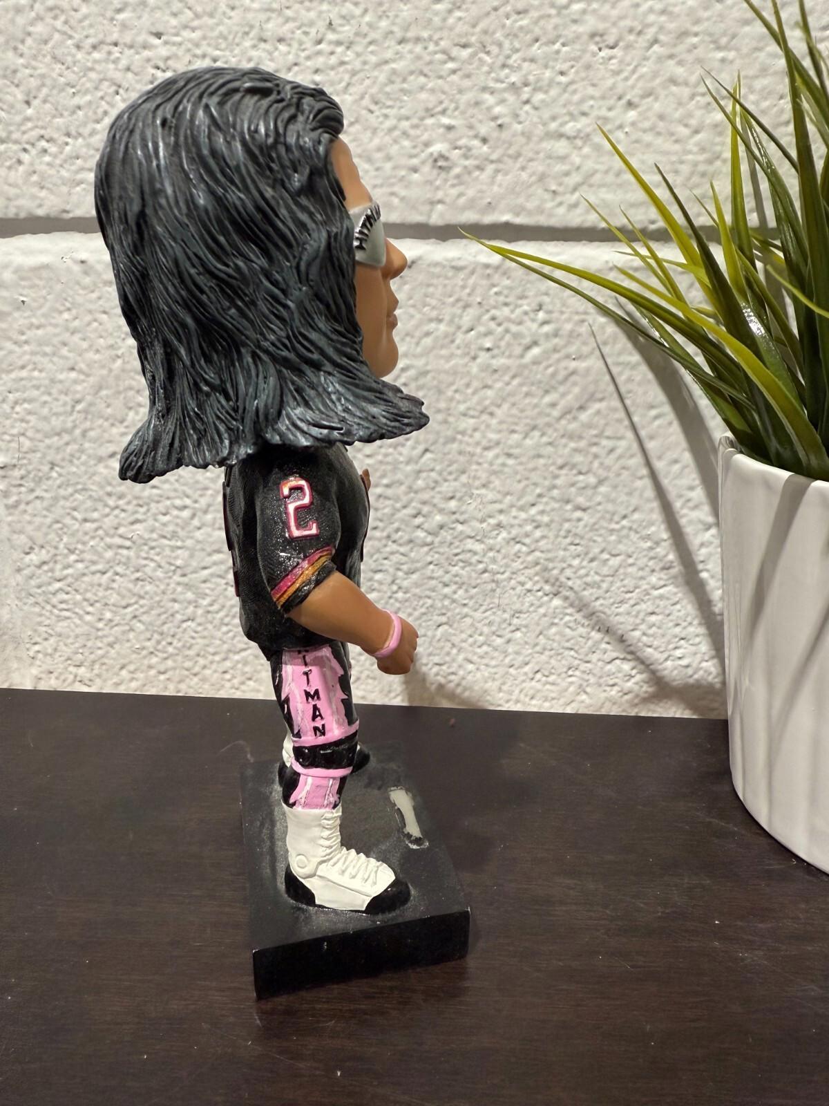 Figurine à tête branlante BRET HART des Hitmen de Calgary (hockey), 7 po, par Wendy’s