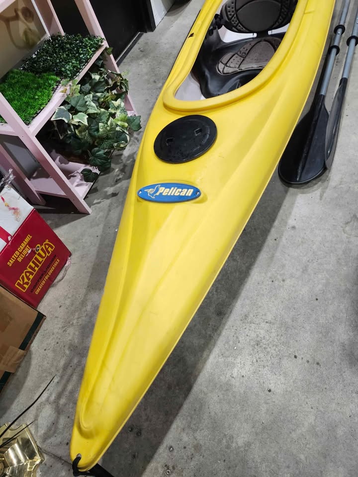 Pelican Storm 140T SE 14ft Tandem Kayak w/ Paddles
