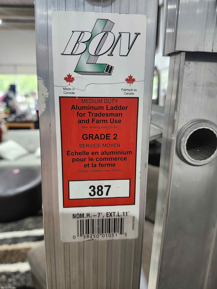 BON Extendable Aluminum Ladder - 7ft to 11ft