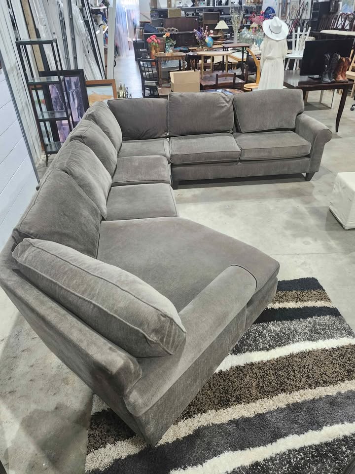 Large 4-Piece Sectional Sofa - Max Home - Great Condition!