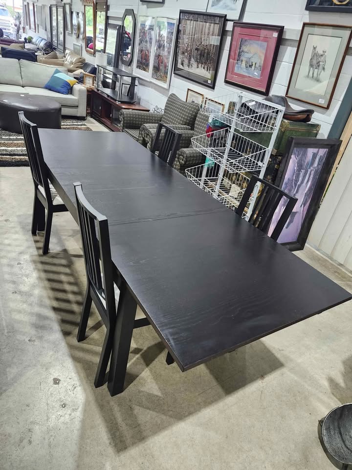 IKEA BJURSTA Exandable Dining Table & 4 Chairs