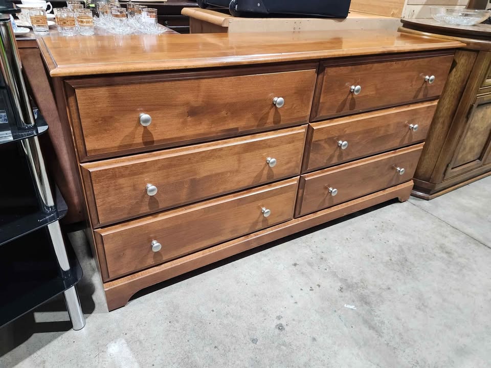 Wooden 6-Drawer Dresser