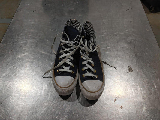 Good Condition Converse All Stars Women's Runners Size 9 Blue