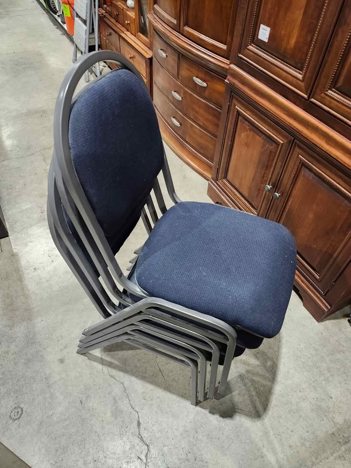 Cosco Stacking Chairs - Set of 4