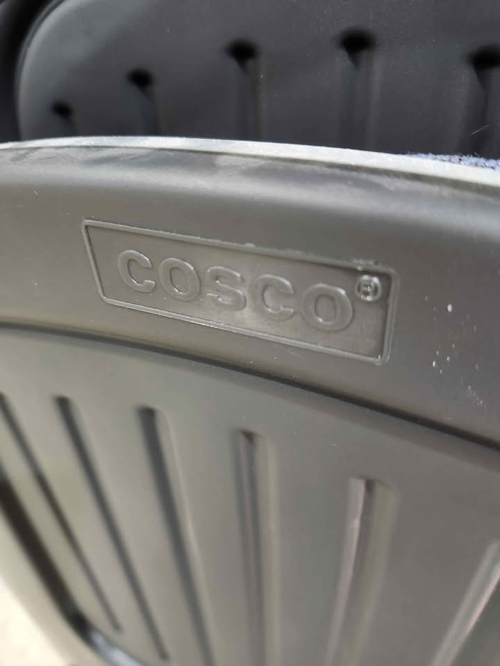 Cosco Stacking Chairs - Set of 4