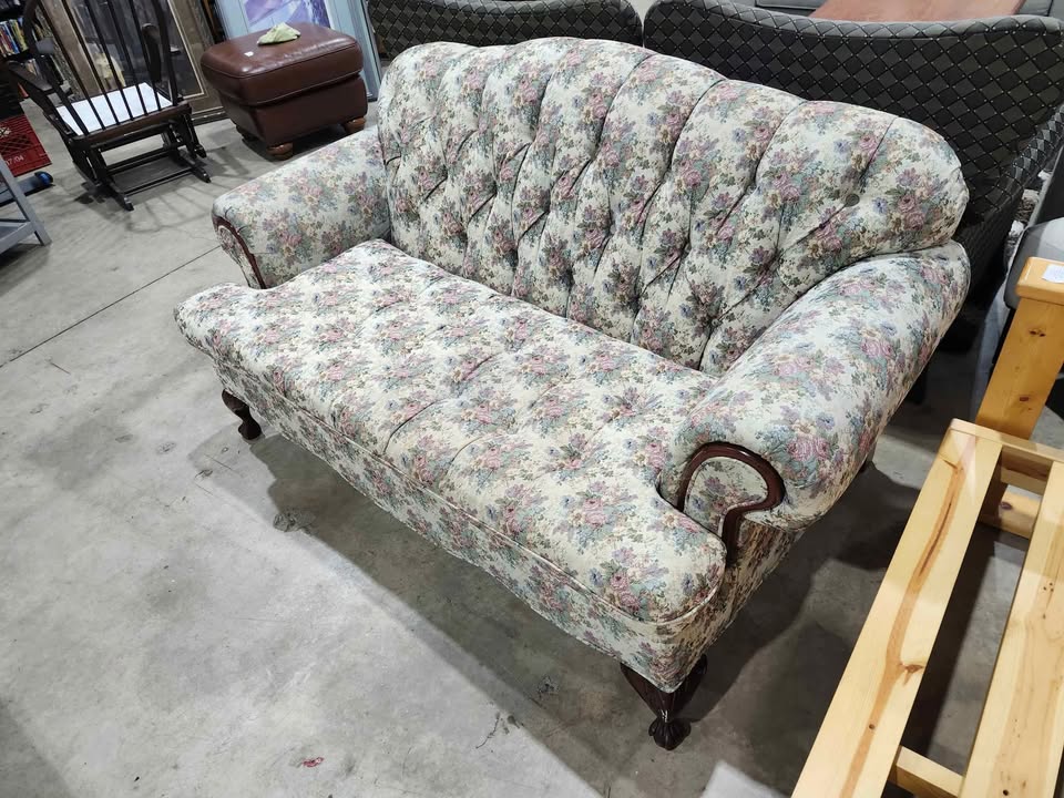 Vintage Floral Loveseat