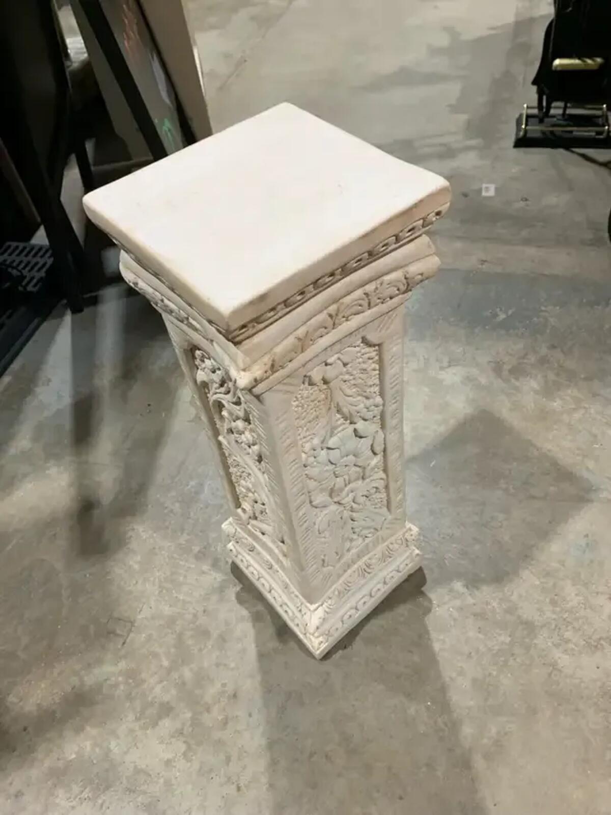 Floral Plant Pedestal