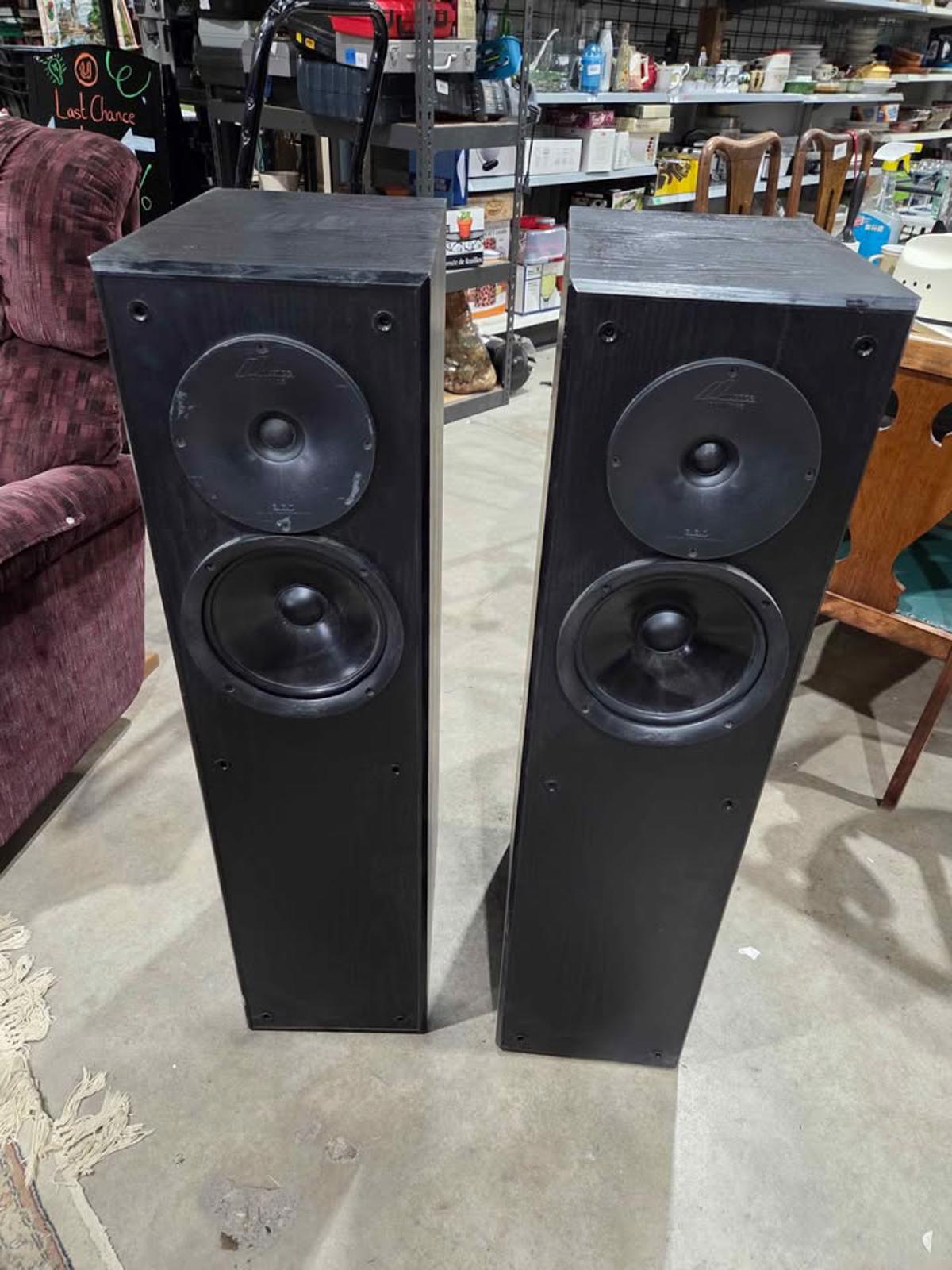 Nuance Advantage Floor Speakers Pair