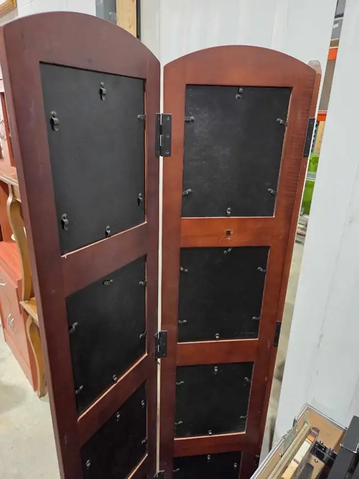 Photo Display Room Divider - 15 8x10 Photos
